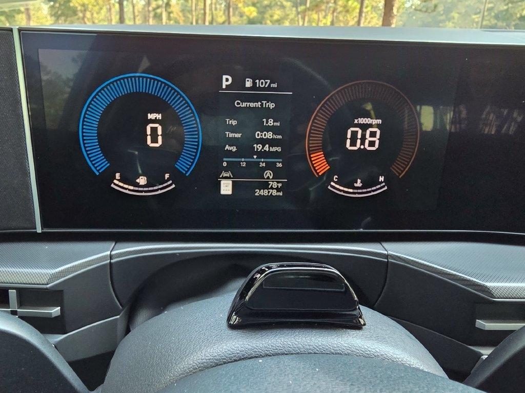 Hyundai Santa Fe SEL FWD 2025
