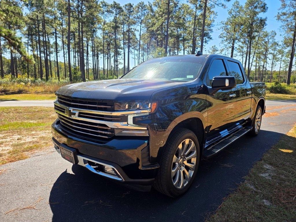 2022 Chevrolet Silverado 1500 LTD 4WD Crew Cab 147" High Country