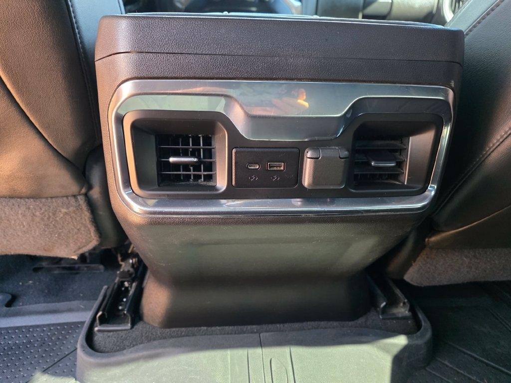 Chevrolet Silverado 1500 LTD 4WD Crew Cab 147" High Country 2022
