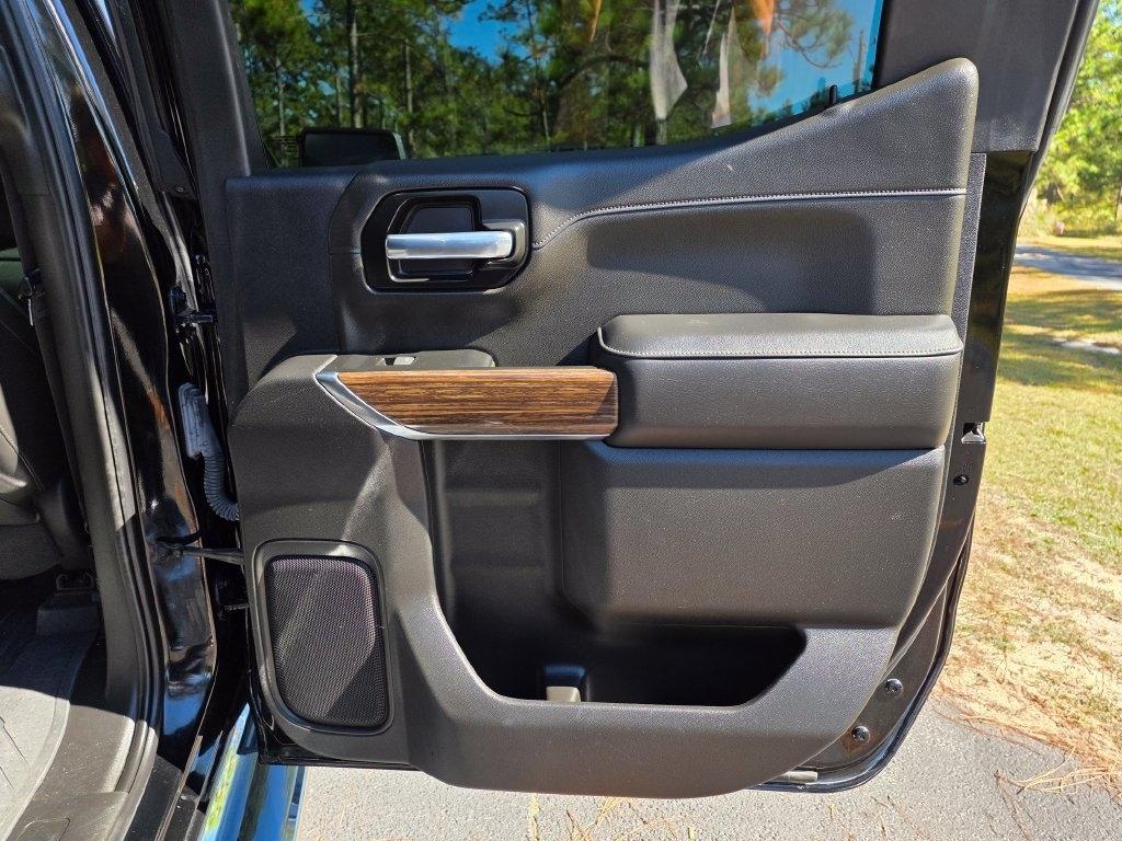 Chevrolet Silverado 1500 LTD 4WD Crew Cab 147" High Country 2022