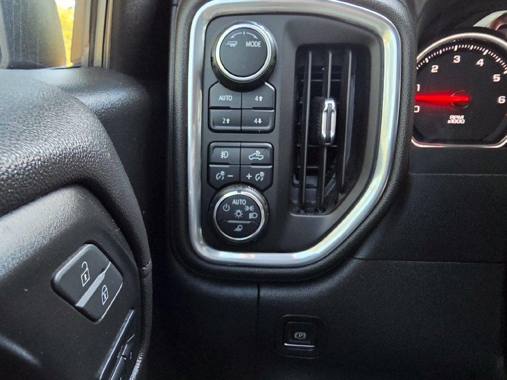 Chevrolet Silverado 1500 LTD 4WD Crew Cab 147" High Country 2022