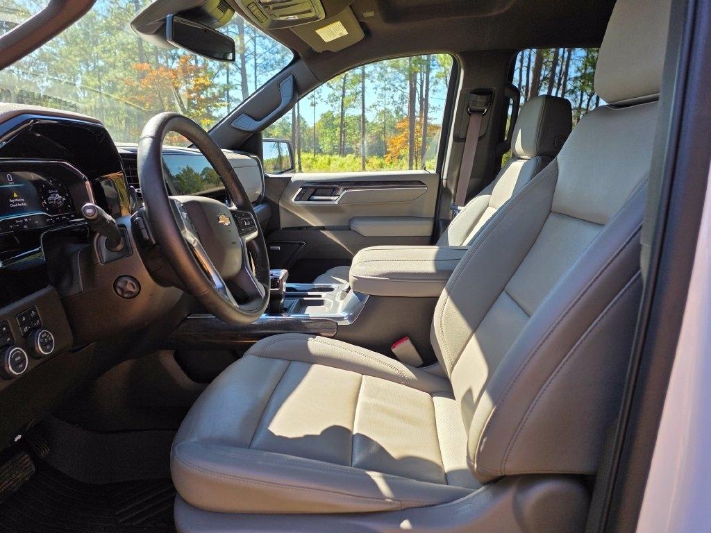 Chevrolet Silverado 1500 4WD Crew Cab 147" LTZ 2025