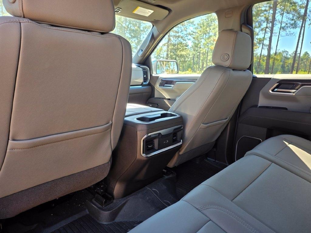 Chevrolet Silverado 1500 4WD Crew Cab 147" LTZ 2025