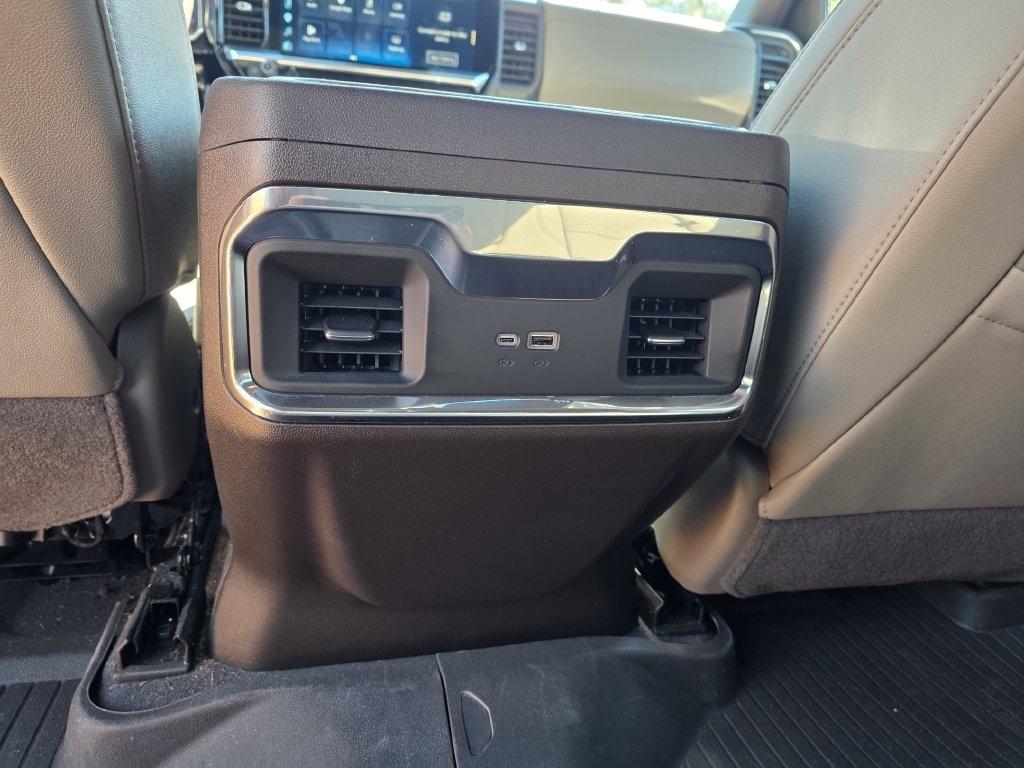Chevrolet Silverado 1500 4WD Crew Cab 147" LTZ 2025