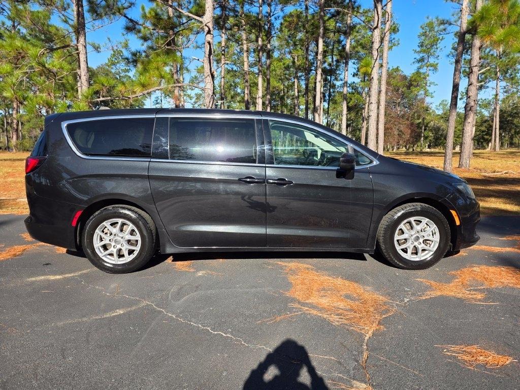 Chrysler Voyager LX FWD 2023