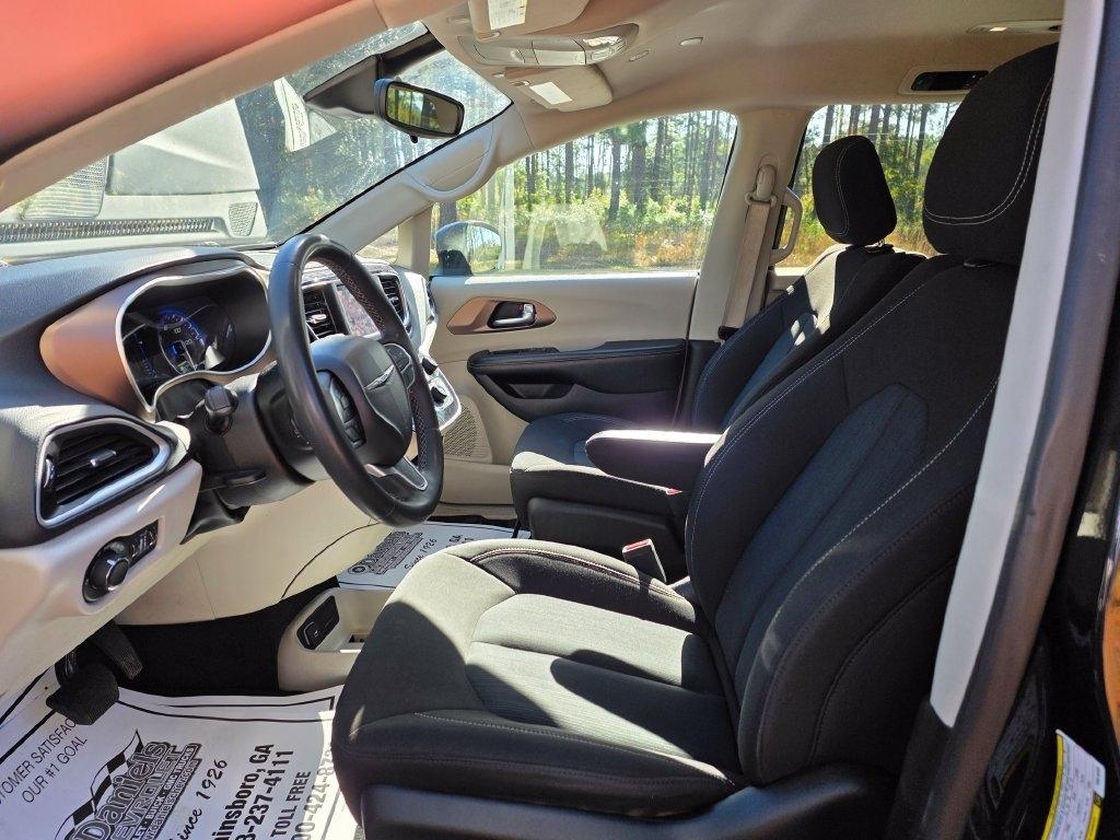 Chrysler Voyager LX FWD 2023