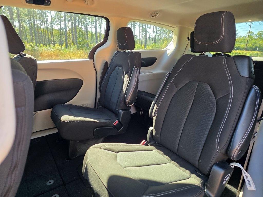 Chrysler Voyager LX FWD 2023