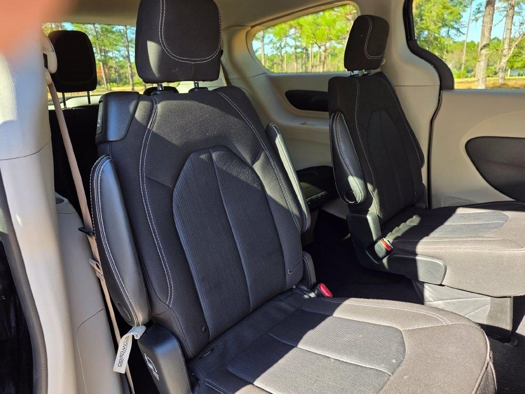 Chrysler Voyager LX FWD 2023