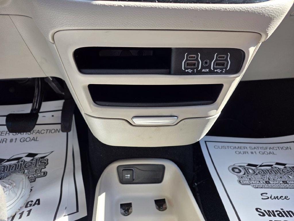 Chrysler Voyager LX FWD 2023