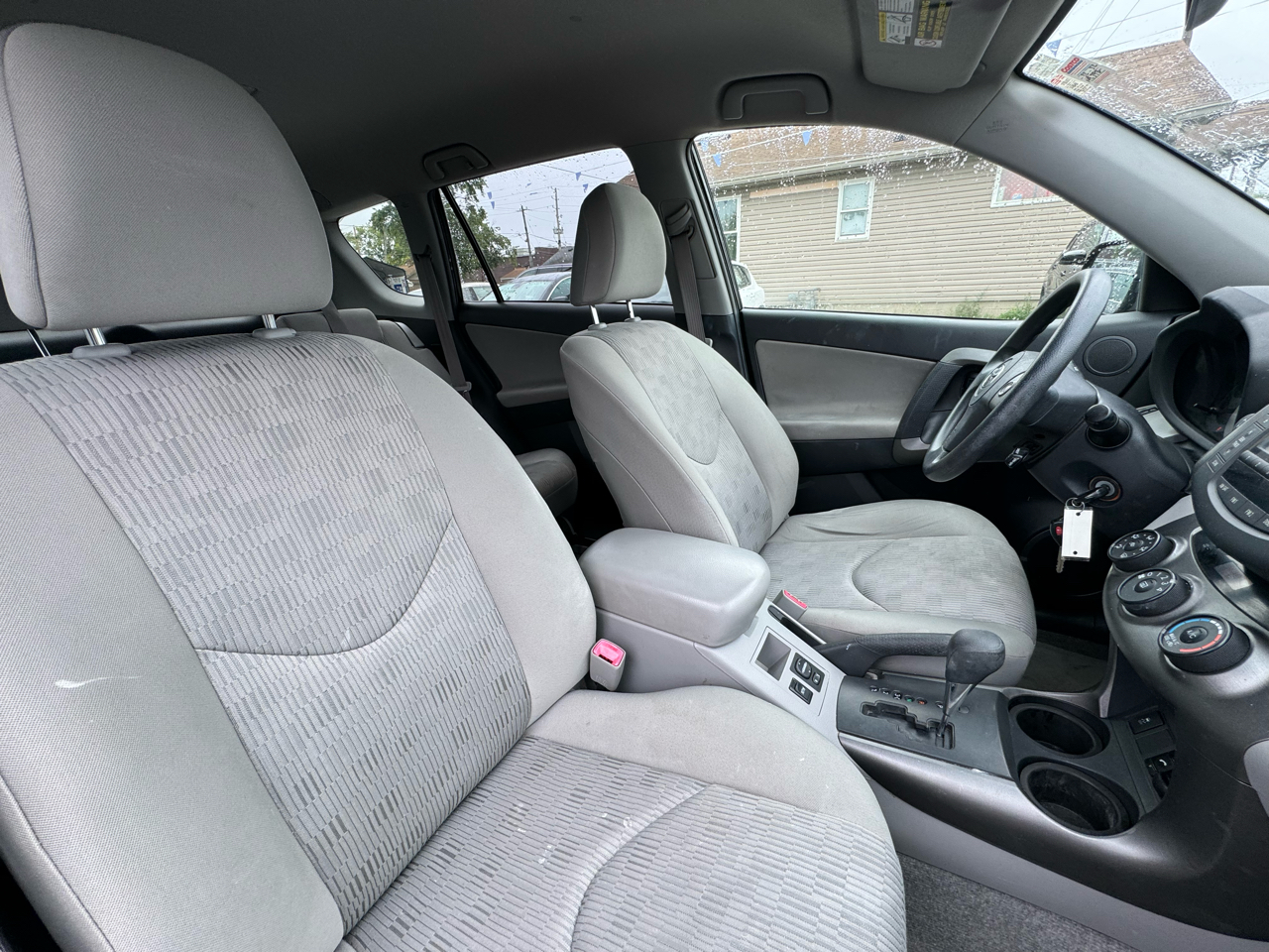 Toyota RAV4 Base I4 4WD 2009 Toyota RAV4 Base I4 4WD 2009
