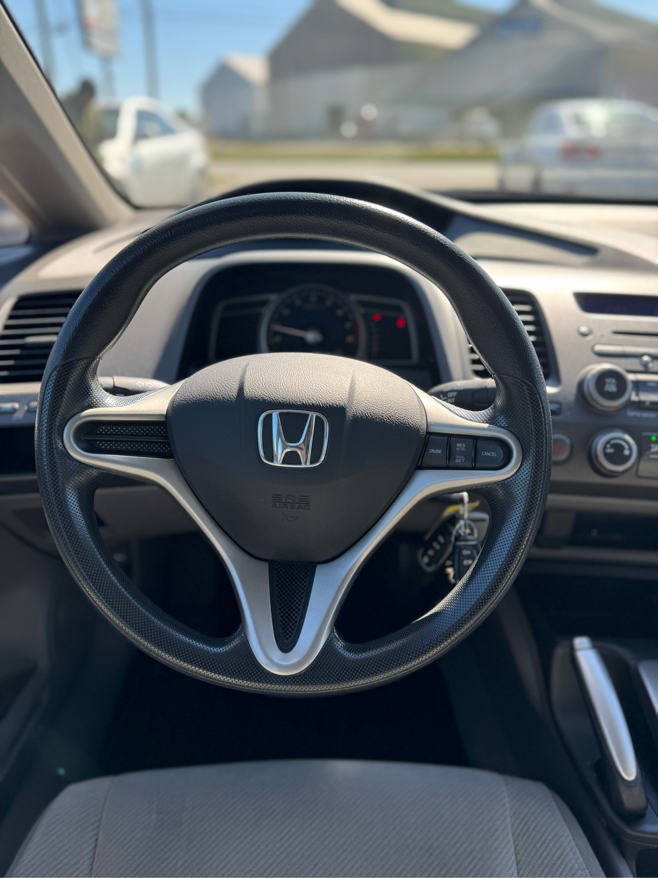 Honda Civic LX Sedan 5-Speed AT 2011 Honda Civic LX Sedan 5-Speed AT 2011