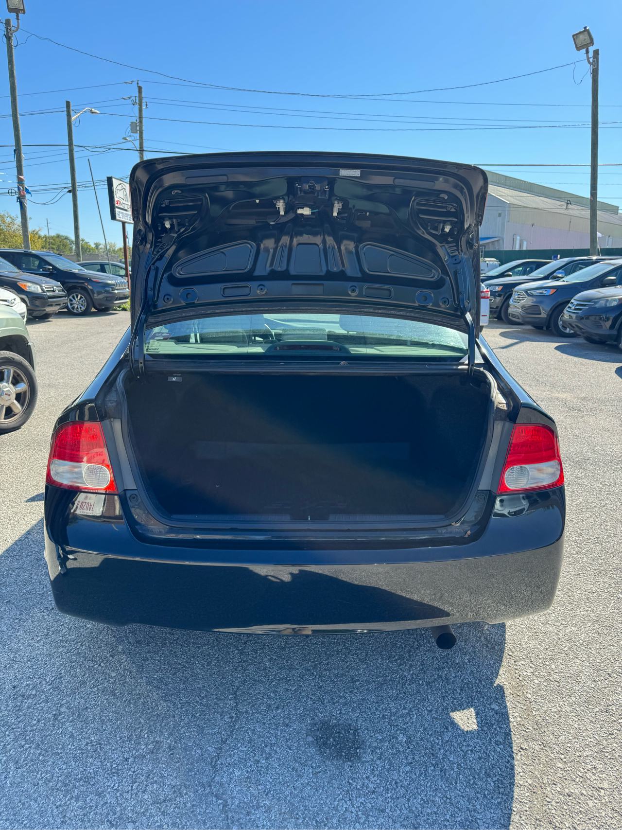 Honda Civic LX Sedan 5-Speed AT 2011 Honda Civic LX Sedan 5-Speed AT 2011