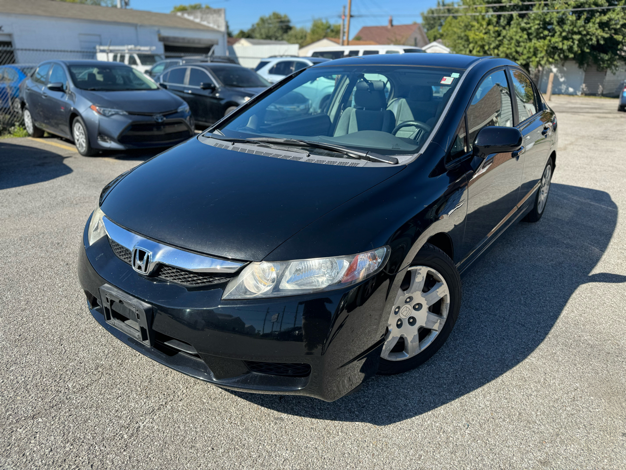 Honda Civic LX Sedan 5-Speed AT 2011 Honda Civic LX Sedan 5-Speed AT 2011