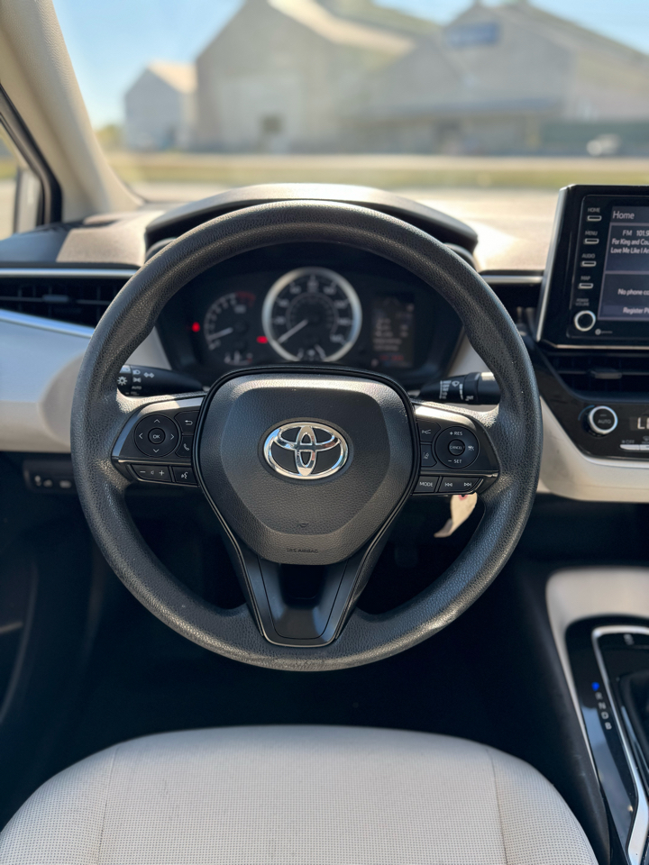 Toyota Corolla LE 2022