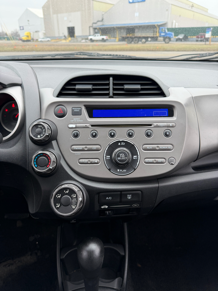 Honda Fit 5-Speed AT 2012