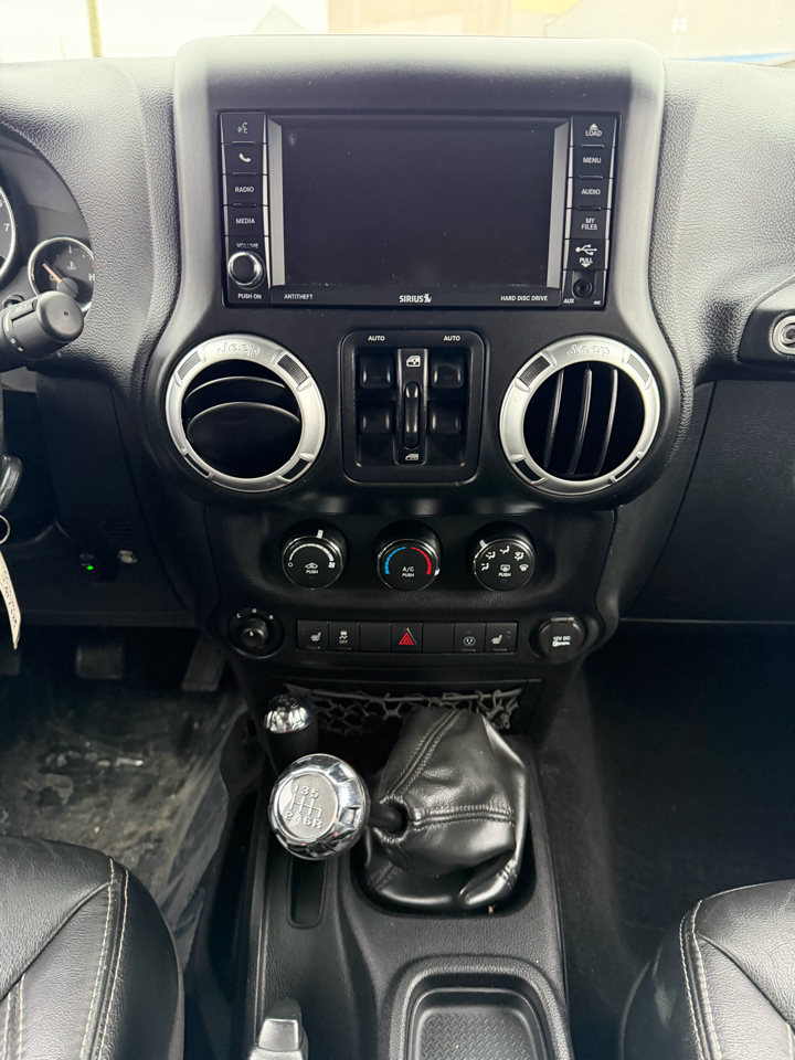 Jeep Wrangler Unlimited Sport 4WD 2015