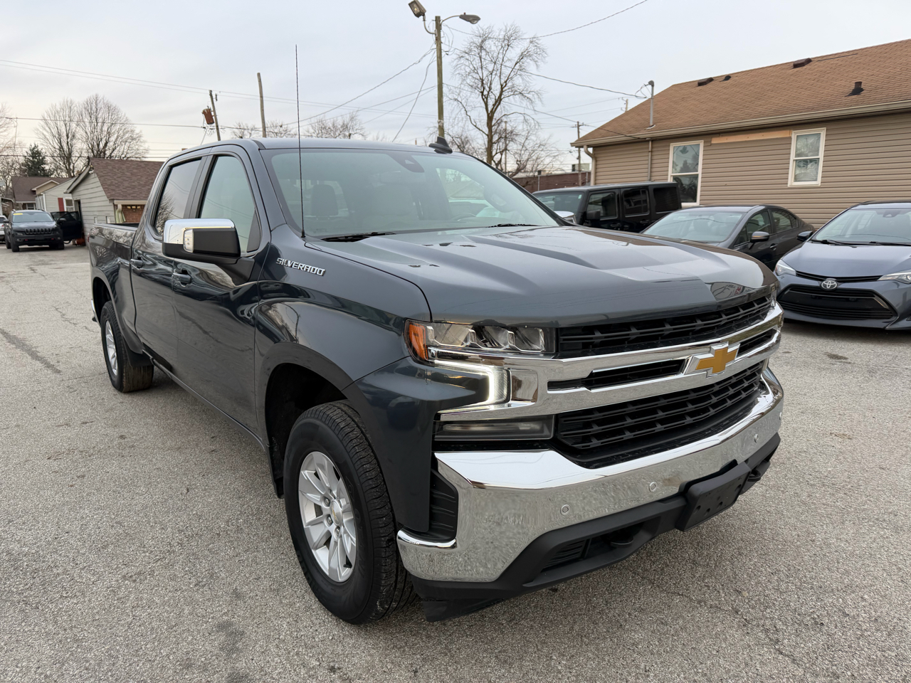 Chevrolet Silverado 1500 LT Crew Cab 4WD 2021