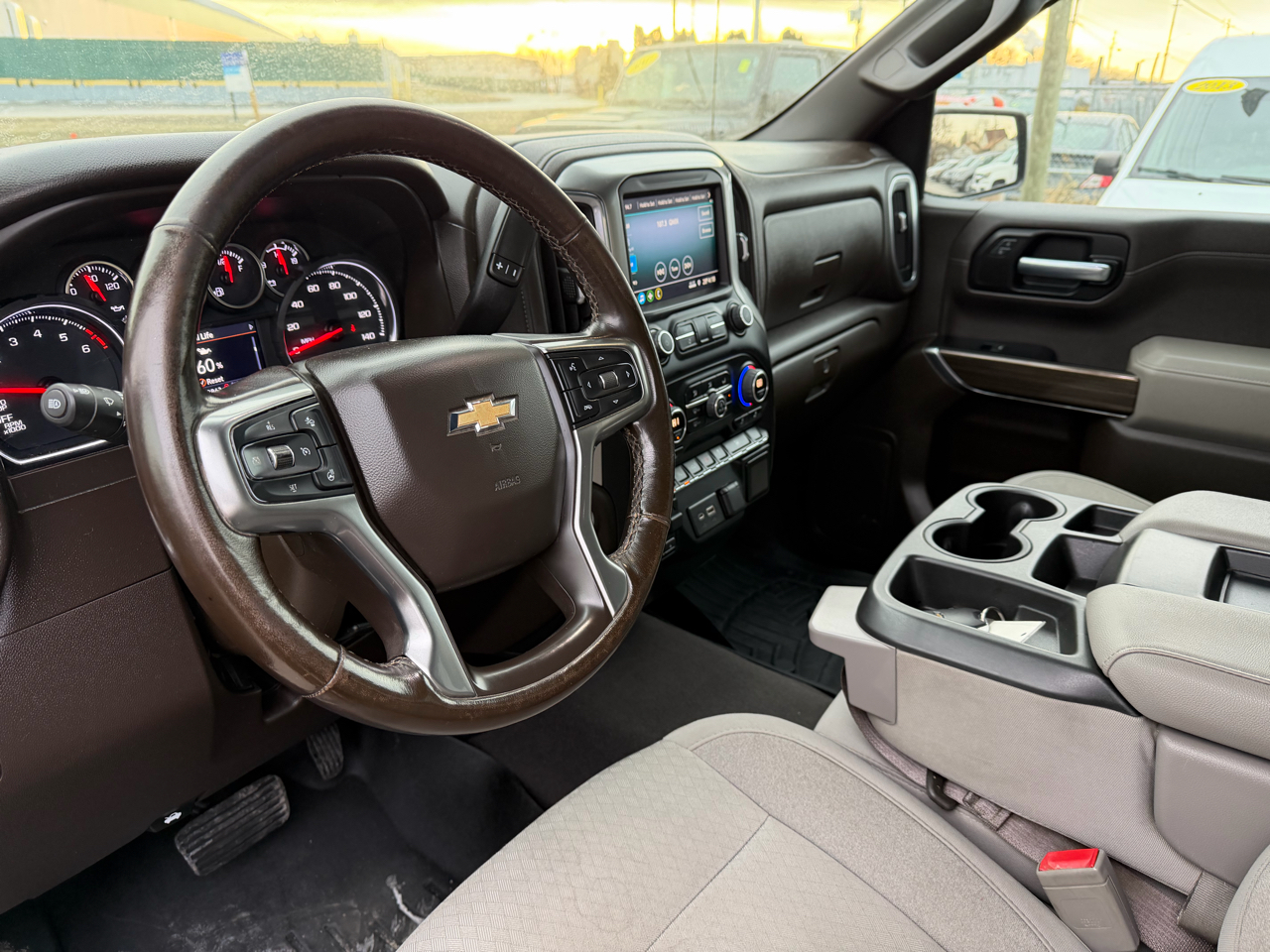 Chevrolet Silverado 1500 LT Crew Cab 4WD 2021