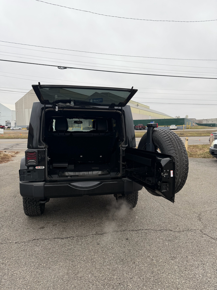 Jeep Wrangler Unlimited Sahara 4WD 2017