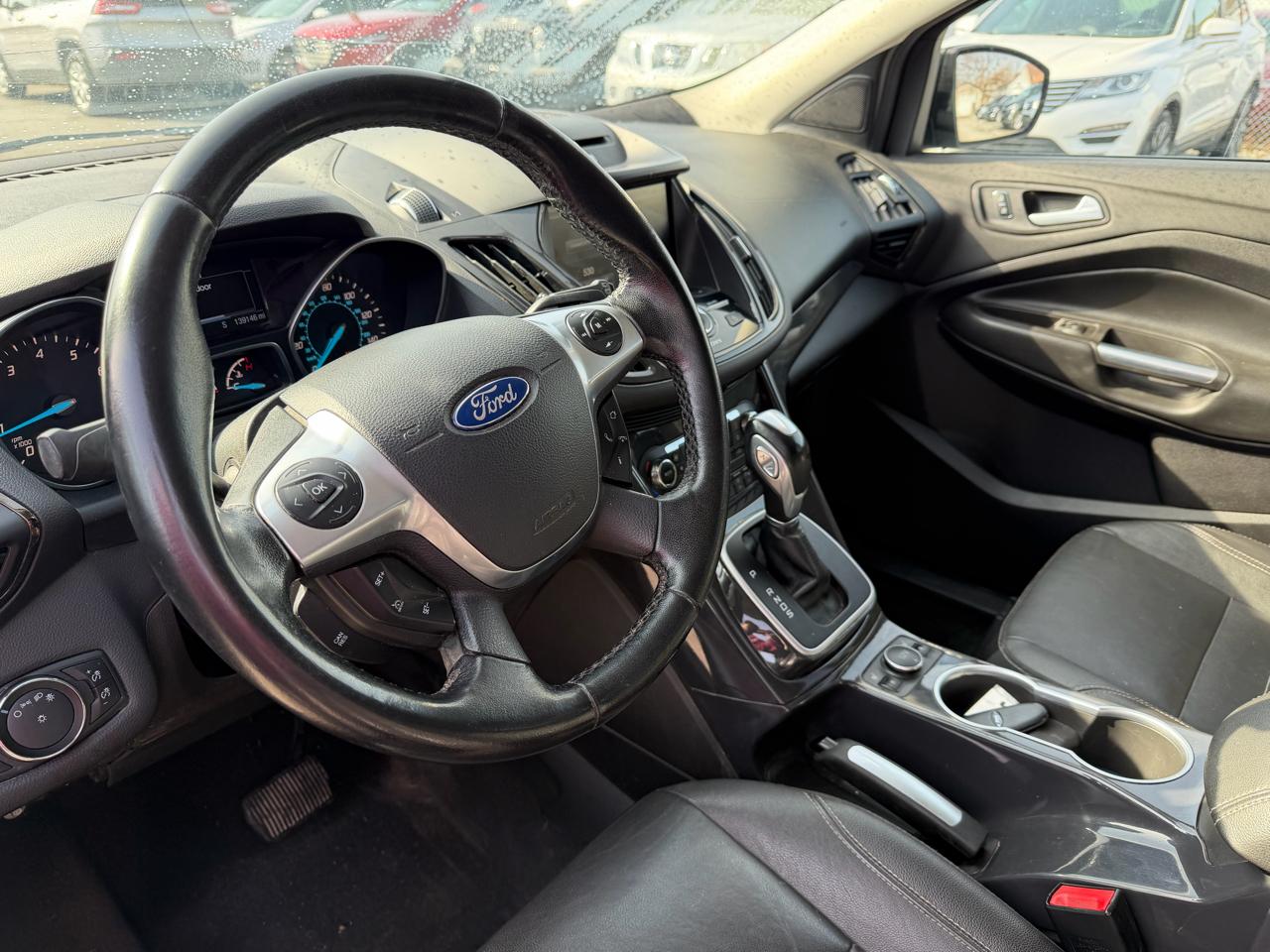 Ford Escape Titanium 4WD 2014