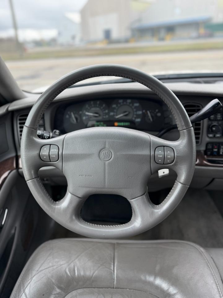 Buick Park Avenue Sedan 2004