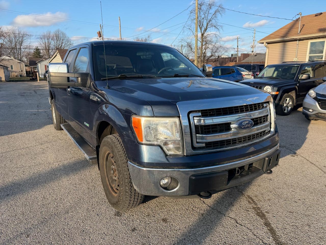 Ford F-150 XL SuperCrew 5.5-ft. Bed 4WD 2014