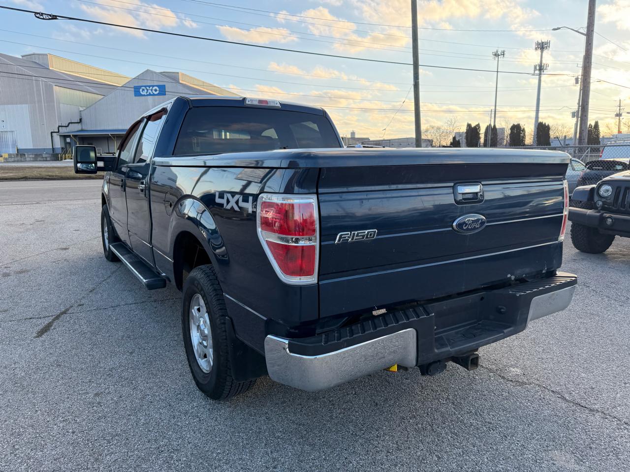 Ford F-150 XL SuperCrew 5.5-ft. Bed 4WD 2014