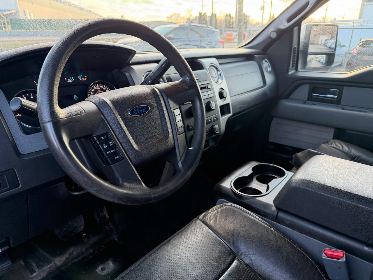 Ford F-150 XL SuperCrew 5.5-ft. Bed 4WD 2014