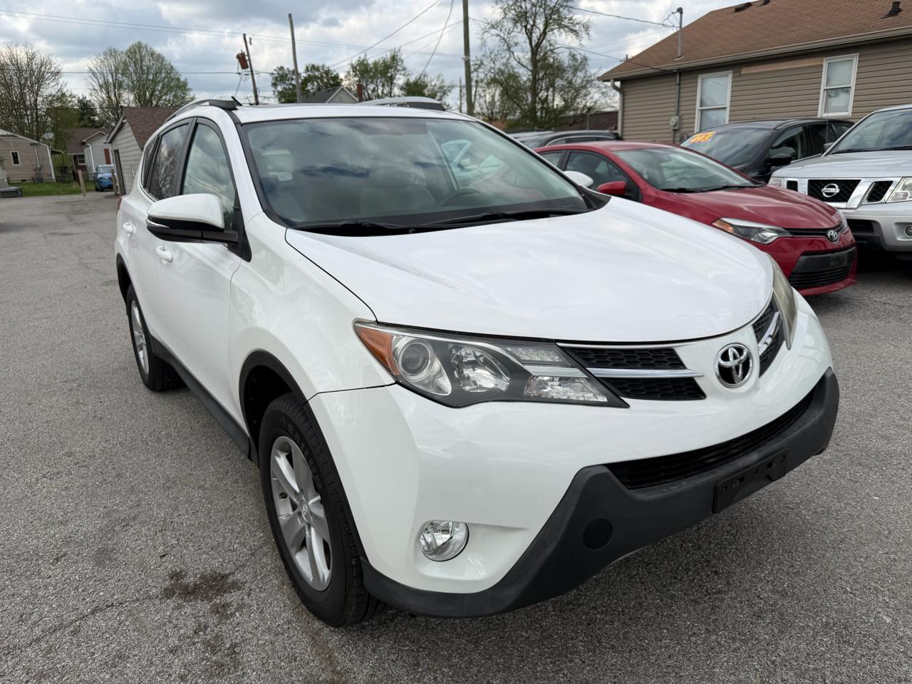 Toyota RAV4 XLE FWD 2013