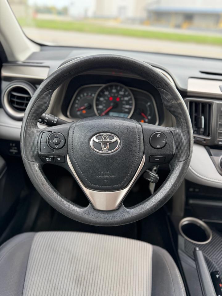 Toyota RAV4 XLE FWD 2013
