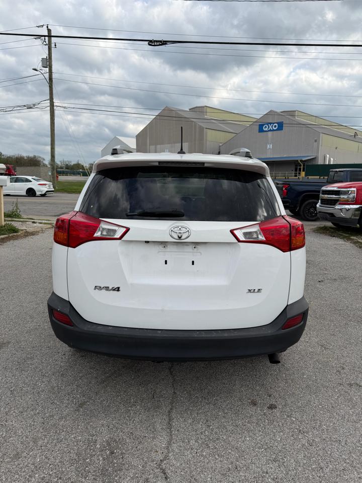 Toyota RAV4 XLE FWD 2013