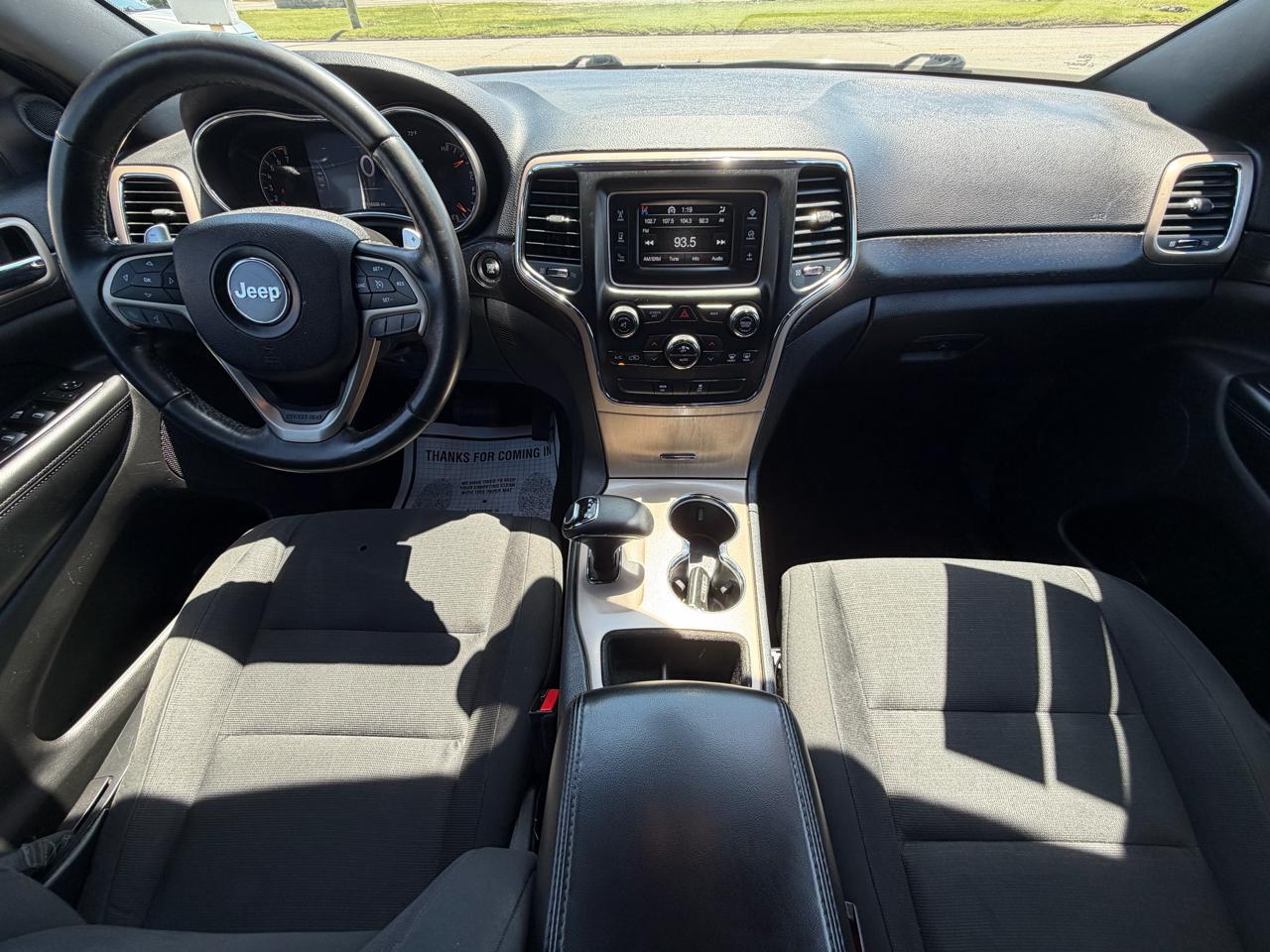 Jeep Grand Cherokee Laredo 4WD 2015
