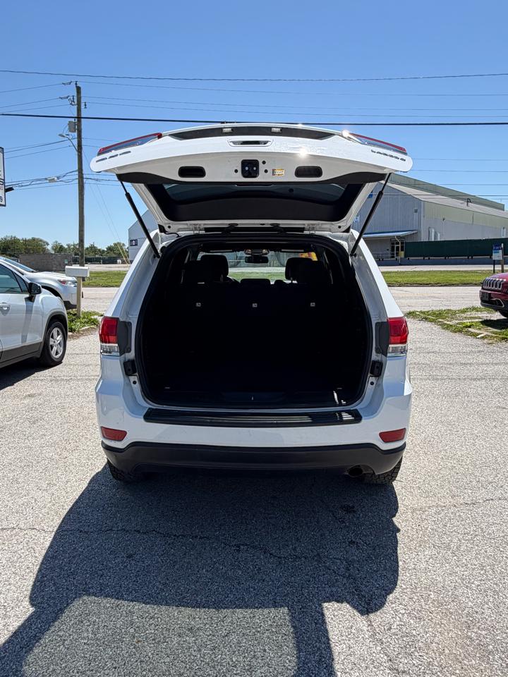 Jeep Grand Cherokee Laredo 4WD 2015