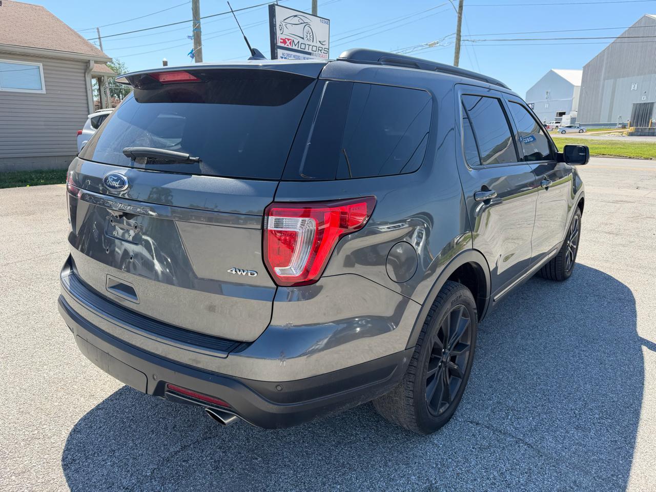 Ford Explorer XLT 4WD 2018