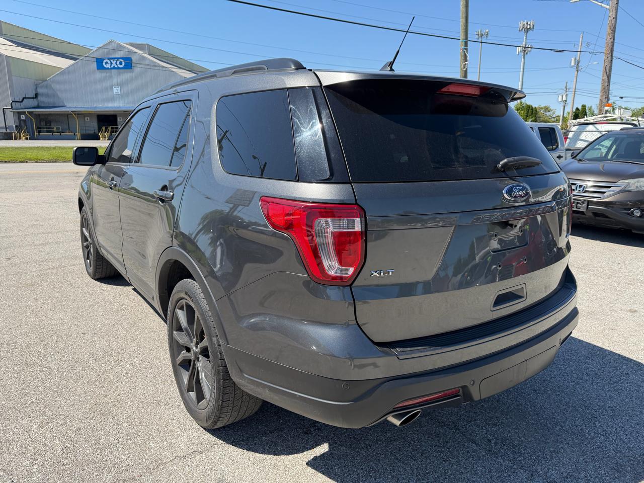 Ford Explorer XLT 4WD 2018