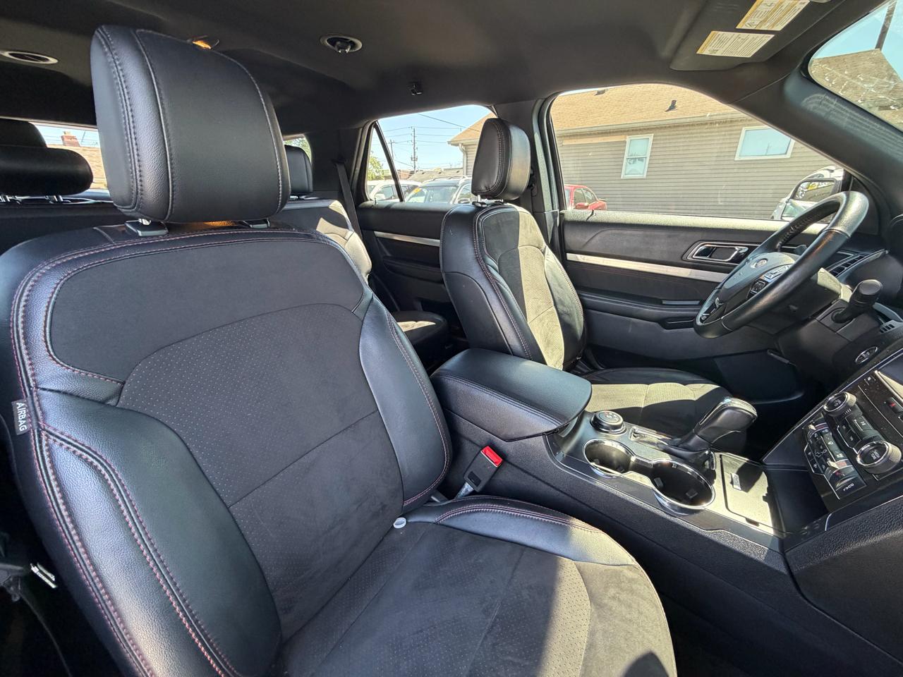 Ford Explorer XLT 4WD 2018
