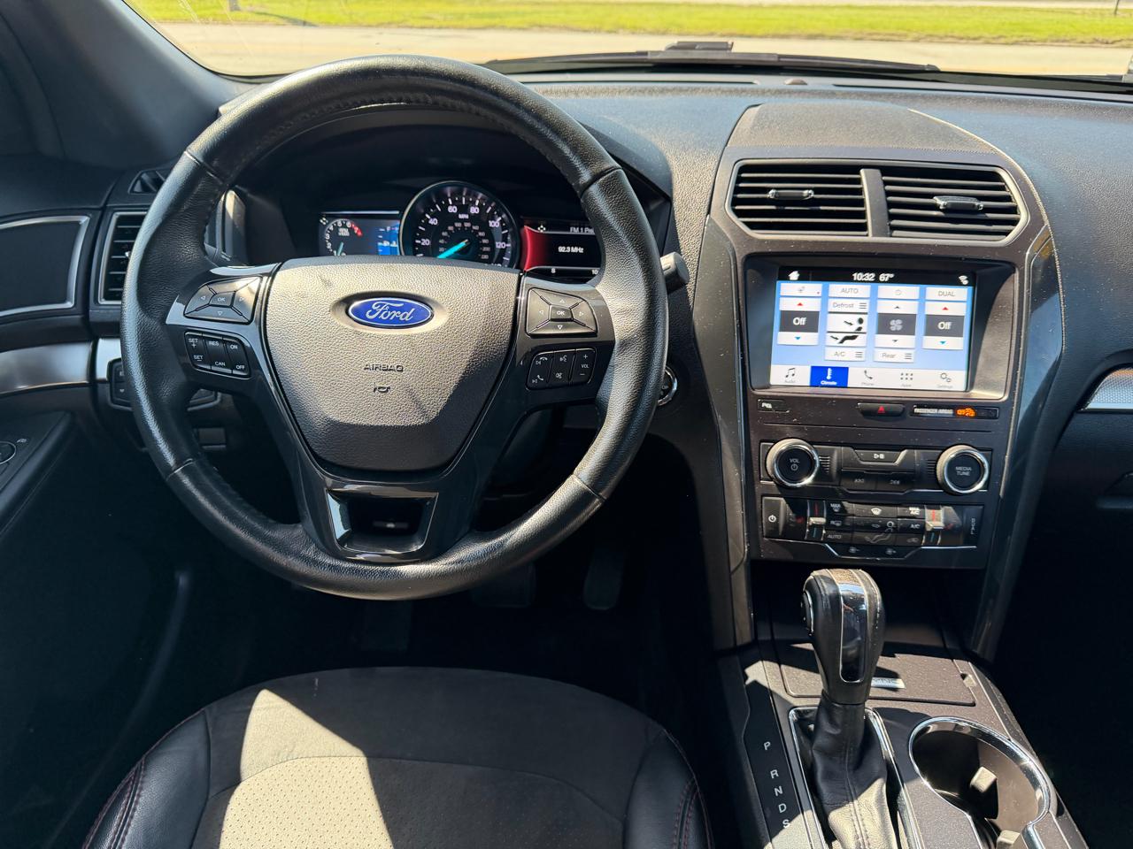 Ford Explorer XLT 4WD 2018