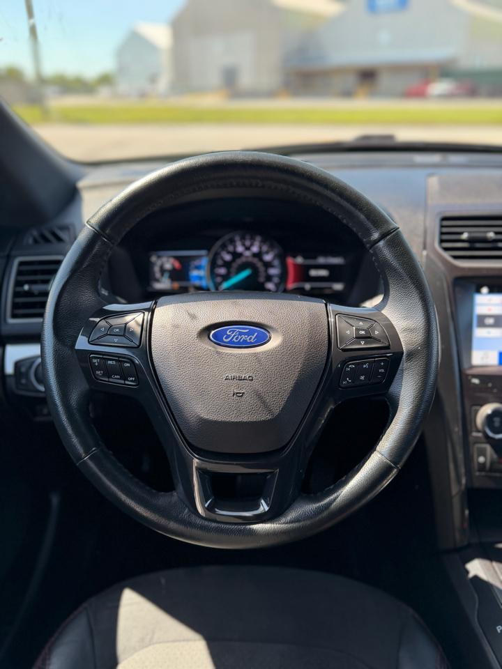 Ford Explorer XLT 4WD 2018