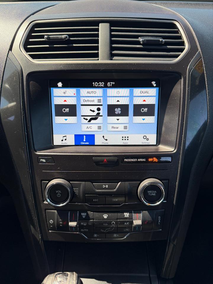 Ford Explorer XLT 4WD 2018