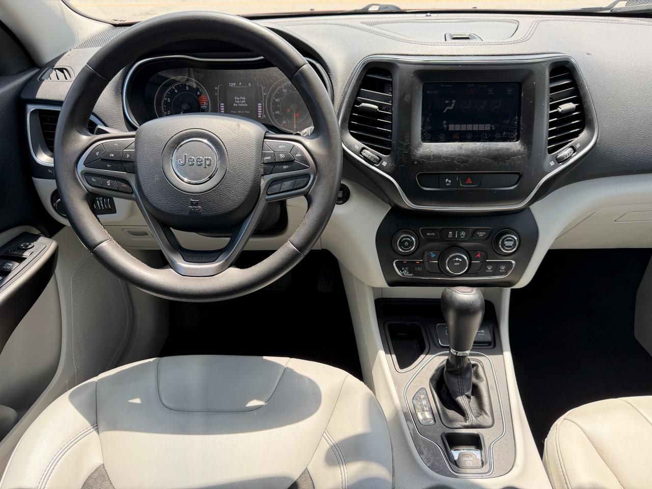 Jeep Cherokee Latitude Plus FWD 2020