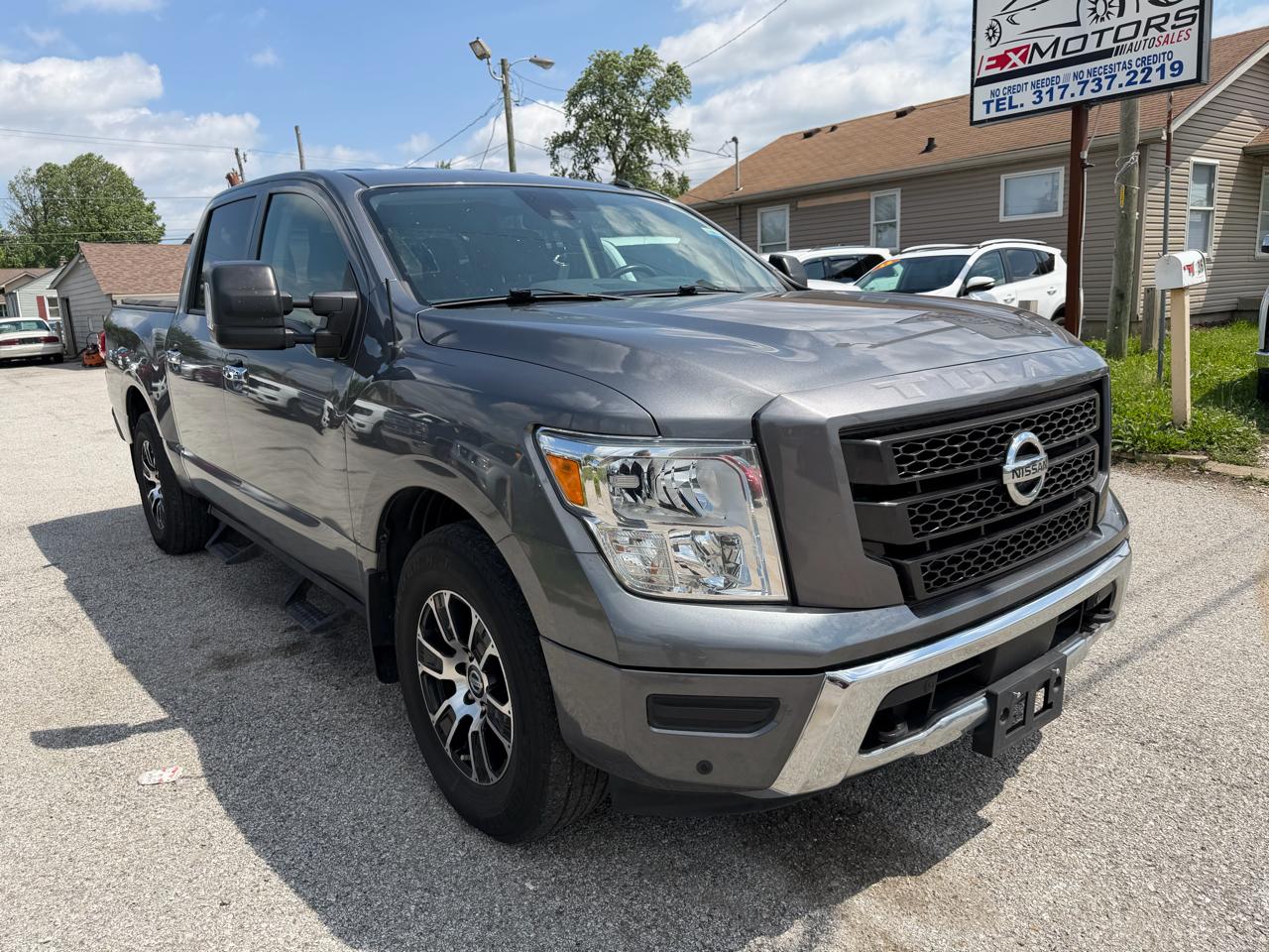Nissan Titan SV Crew Cab 2WD 2020