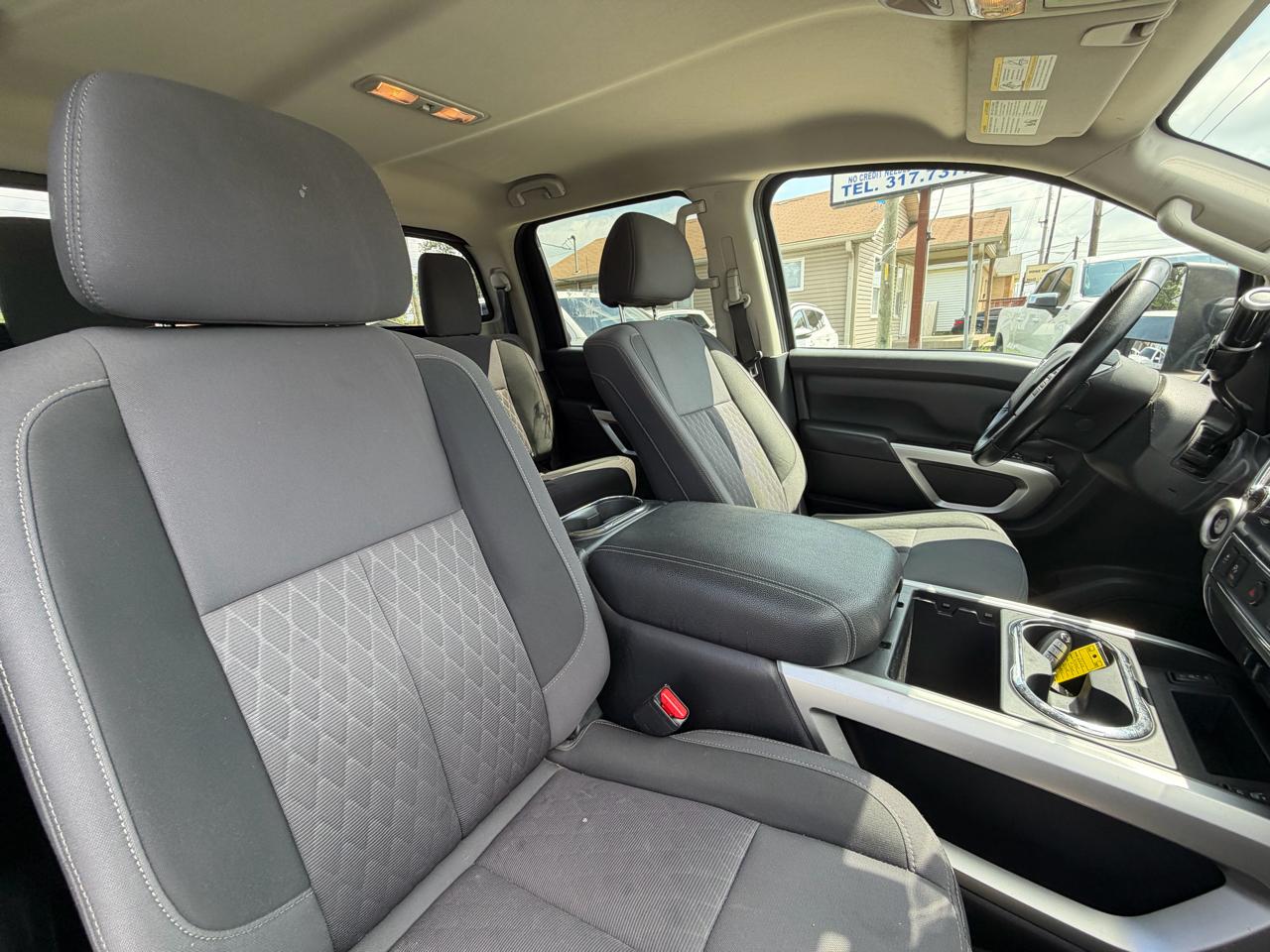Nissan Titan SV Crew Cab 2WD 2020