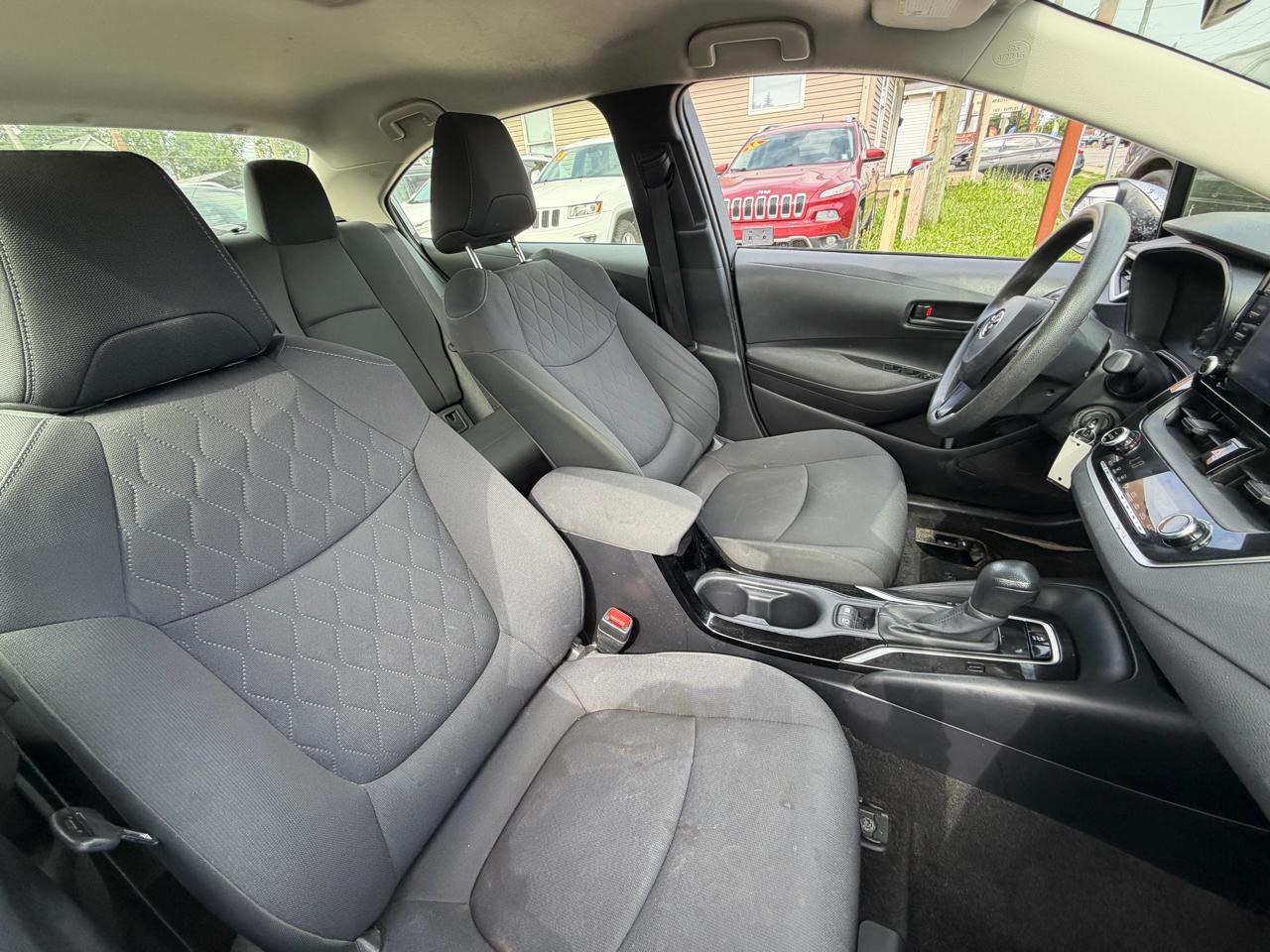 Toyota Corolla LE 2022