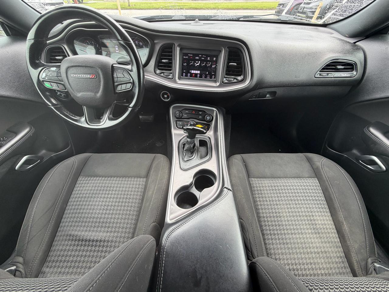 Dodge Challenger SXT 2020