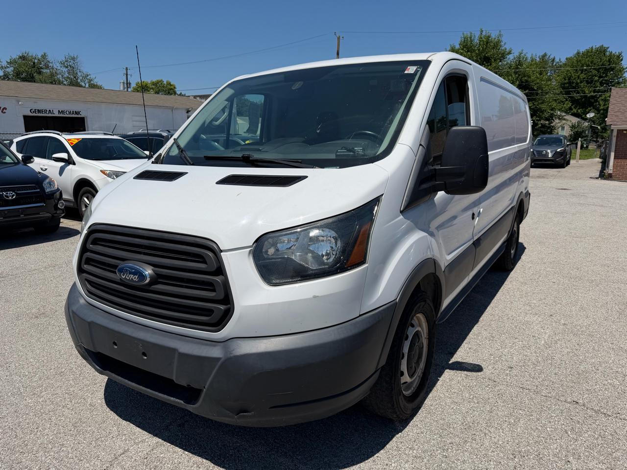 2015 Ford Transit 150 Van Low Roof w/Sliding Pass. 130-in. WB