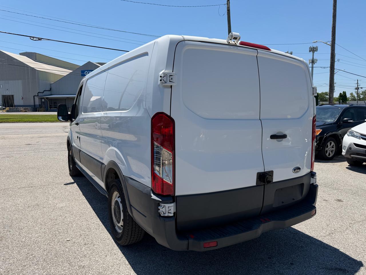 Ford Transit 150 Van Low Roof w/Sliding Pass. 130-in. WB 2015