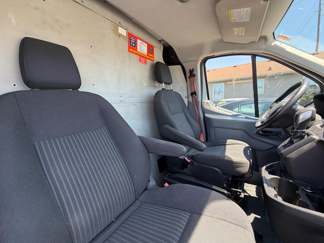Ford Transit 150 Van Low Roof w/Sliding Pass. 130-in. WB 2015