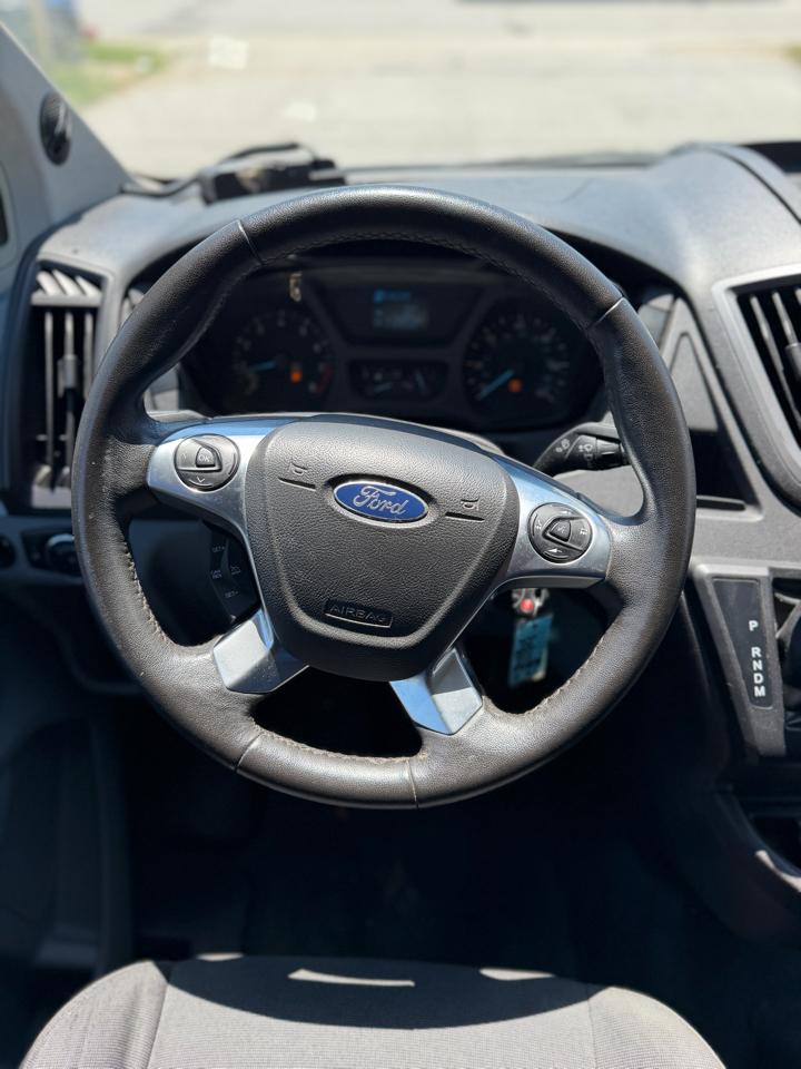 Ford Transit 150 Van Low Roof w/Sliding Pass. 130-in. WB 2015