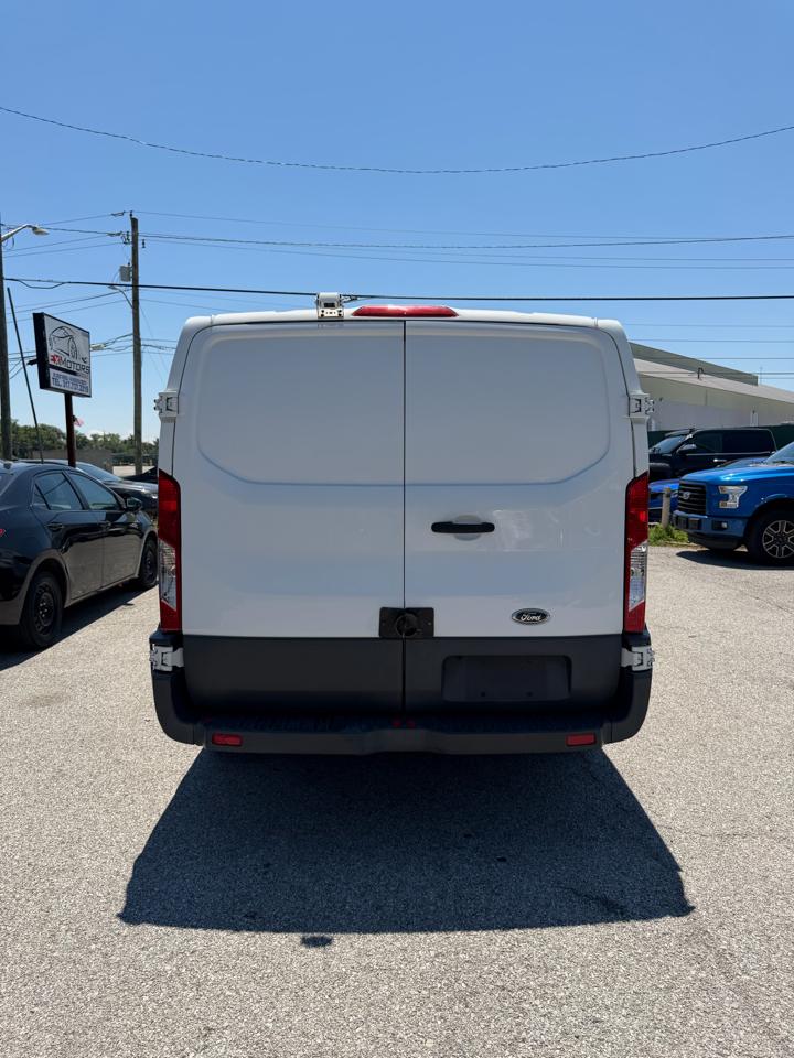 Ford Transit 150 Van Low Roof w/Sliding Pass. 130-in. WB 2015