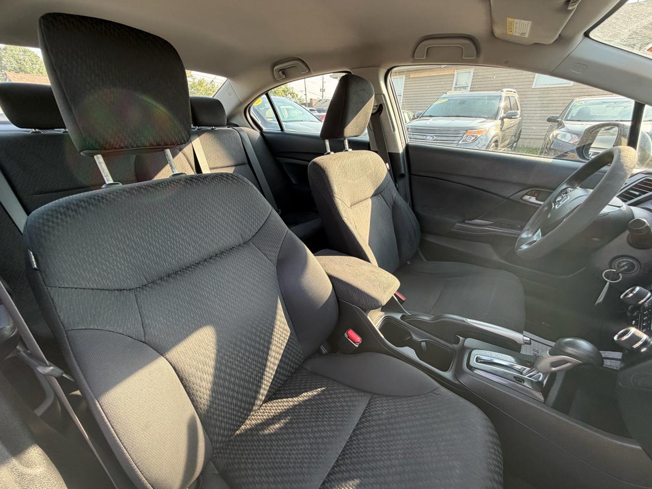 Honda Civic LX Sedan 5-Speed AT 2013